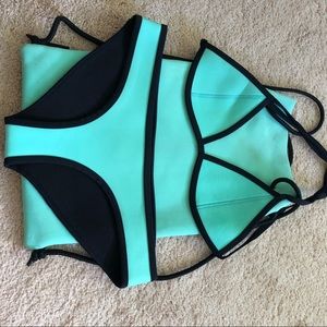 Triangl Size XS Aqua Original Bikini